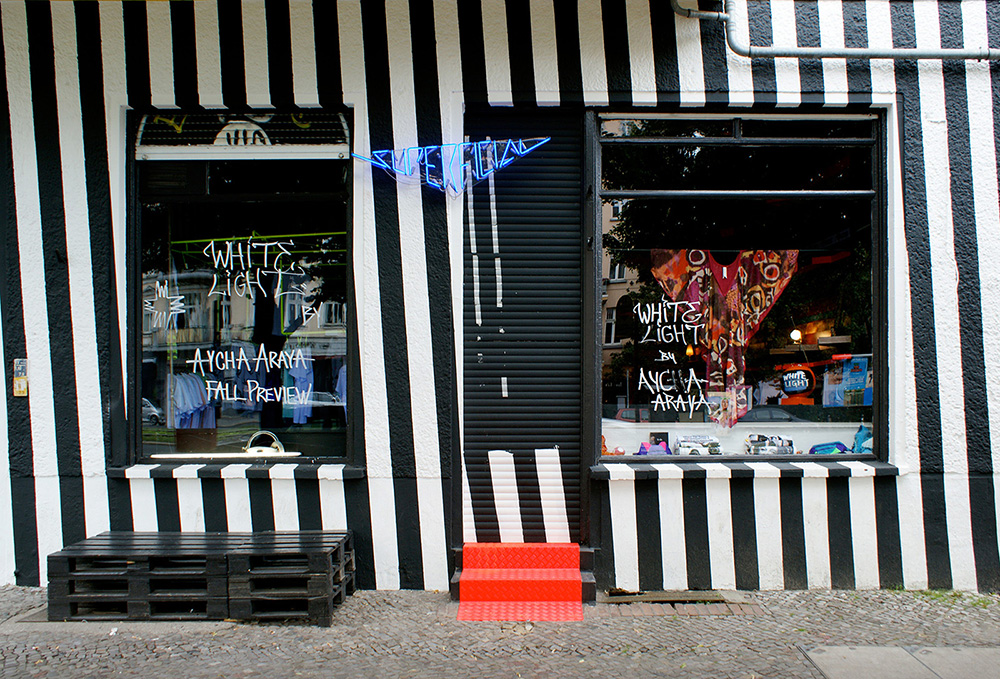 Gerhard Rihl: "Berlin Store Fronts" – Serie "Mitte", Torstraße